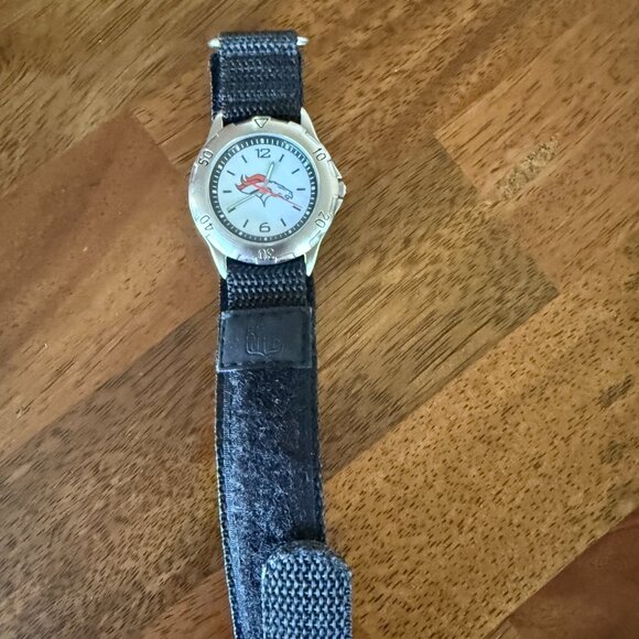 NFL Denver Broncos Men's Watch - Picture 4 of 5